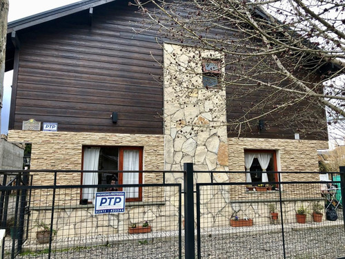 Imagen 2 de 22 de Venta Cabaña 2 Dormitorios Con Patio Calle Quinquela Martin - San Martín De Los Andes