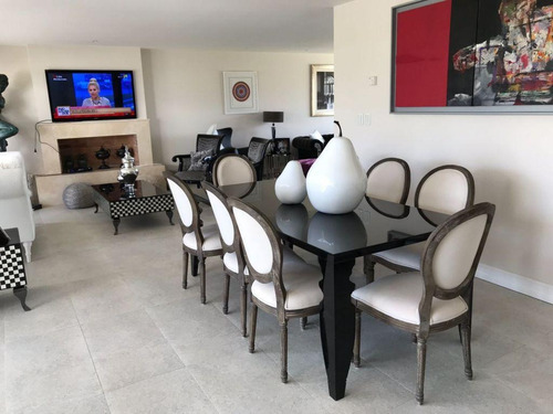Venta Casa 4 Dormitorios 5 Baños Lomas De La Tahona Piscina #366
