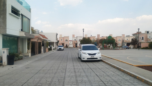 Imagen 3 de 9 de Casa En Venta En Fracc. Residencial Victoria Al Sur De Pachuca