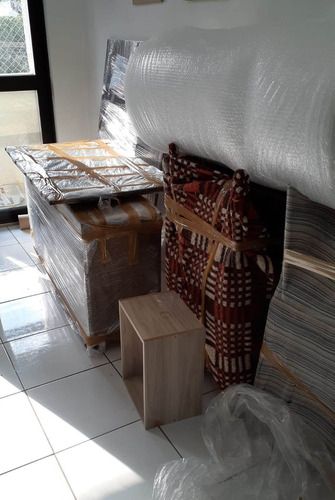 Imagem 2 de 6 de Fretes E Mudanças - Caminhão Baú