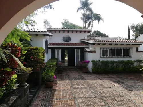 Casa En Privada En Jardines De Ahuatepec, Cuernavaca, Morelos