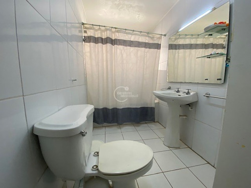 Casa En Venta De 5 Dorm. En Lo Barnechea