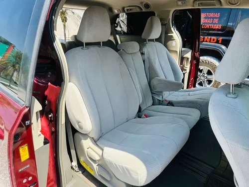 Toyota Sienna 3.5 Ce At