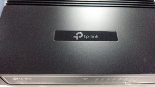 Switch Desktop Tp Link 16 Porta Tl Sf 1016d 10/100 Mbps V6.0