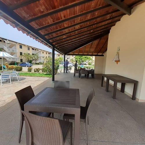 Imagen 4 de 15 de Alquiler Vacacional En Lecheria Res Guaica Suites 04248085453