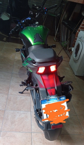 Bajaj Dominnar D400