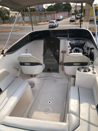 Lancha Ventura 215 Comfort Cabinada - Motor 150hp + Carreta