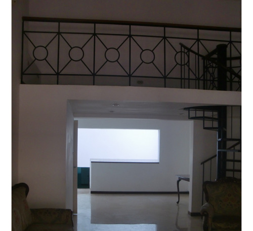 Lomas De Chuao Espectacular Casa Calle Privada Vigilancia Piso Y Escaleras De Mármol Area Verde 4 Puestos De Estacionamientos