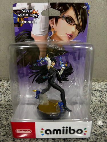 Bayoneta Amiibo Super Smash Bros Edición 2024 Caja Lastimada