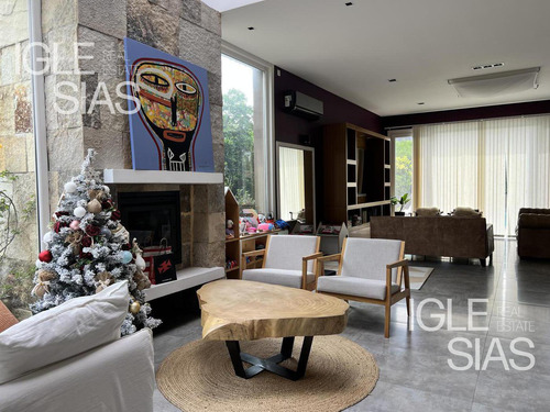 Casa En Venta Sobre Lote Interno En Los Sauces, Nordelta