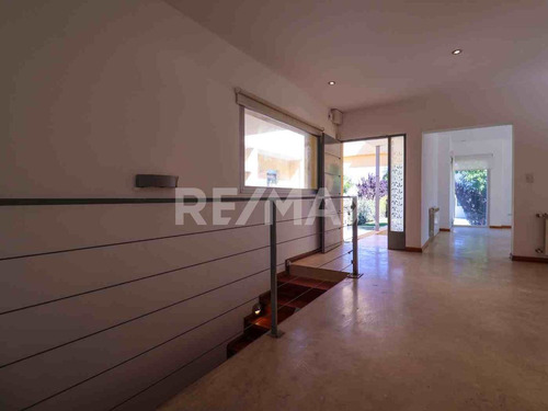 Alquiler De Casa 3 Dormitorios Comahue Golf