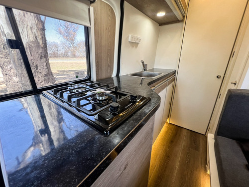 Motorhome Sobre Furgón Sprinter 416 Larga Vehículo Incluido