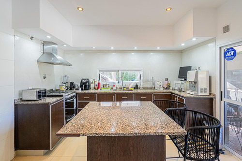 Venta Casa En Barrio San Francisco , Villanueva