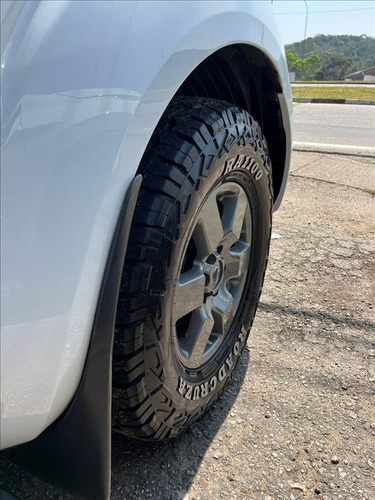 Nissan Frontier 2.5 SV ATTACK 4X4 CD TURBO ELETRONIC DIESEL 4P AUTOMÁTICO