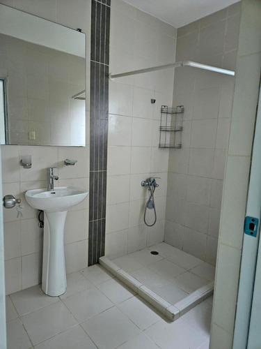 Apartamento Con Terraza En Don Honorio, Prox Carrefour Venta