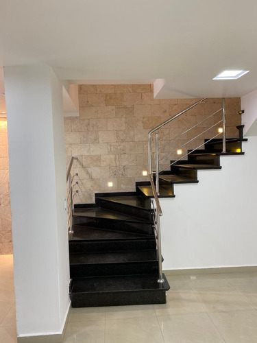 Imagen 10 de 14 de Town House En Naguanagua, Doral Park Naguanagua