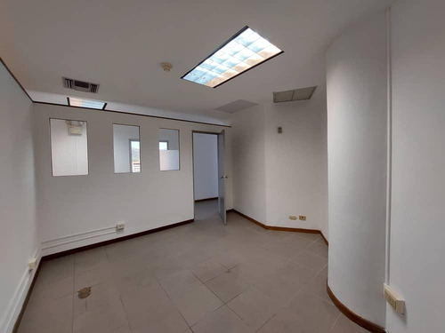 Imagen 1 de 4 de Alquiler De Oficina En La Torre Ejecutiva De Valencia Foof-070gf