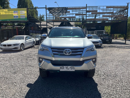 Toyota Fortuner Srv Lgb0