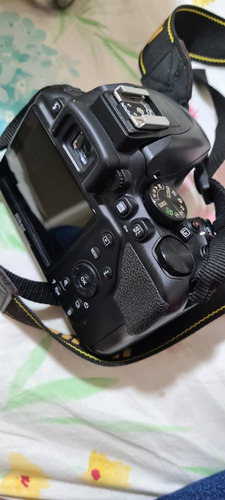 Imagem 2 de 3 de Nikon D3500