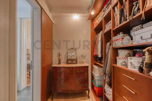 Casa En Venta De 3 Dormitorios Con Patio Y Cochera