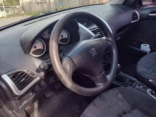 Imagem 13 de 15 de Peugeot 207 Passion 2011 1.4 Xr Flex 4p