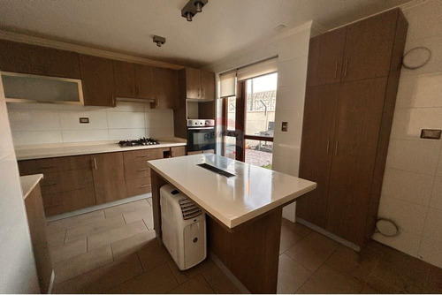 Tu Hogar Ideal En Condominio De Brisas Del Sol!