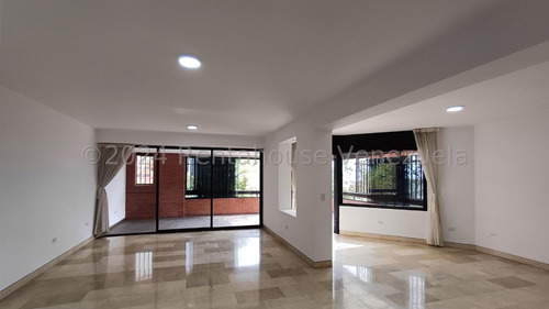 Alquiler De Magnifico Apartamento En Colinas De Valle Arriba / Cl. Mls-24-21108