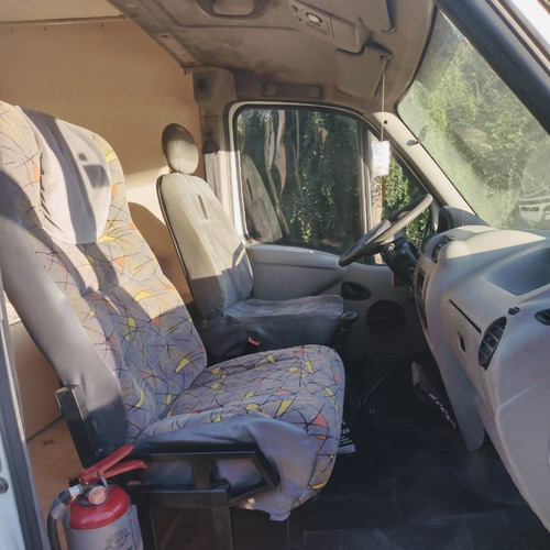 Imagen 9 de 14 de Renault Master Dci 120 Medio