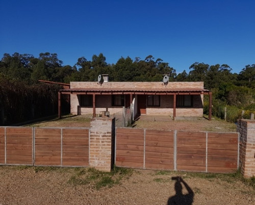 Casa A 200 Mts De La Playa En La Calle Principal De Punta Negra