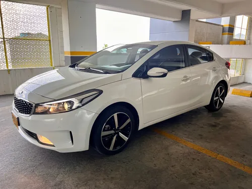 Kia CERATO PRO 1.6l Zenith At