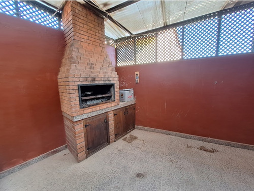 Vende Casa Casa Familiar 4d Y 2b, En Los Andes