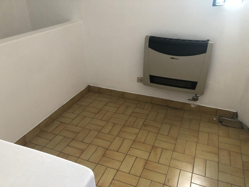 Imagen 21 de 30 de Chalet Clasico Con Local - Castelar Sur - Proximo A Estacion Castelar Y Moron - Venta