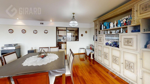 Piso En Venta Con Vista Panoramica, Ubicado En La Exclusiva Diagonal Pueyrredon.