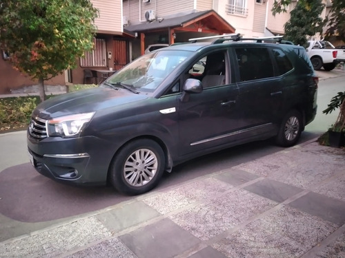 SsangYong Stavic At 4x2