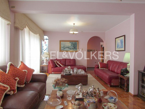 Amplia Residencia Con Local Comercial Hoy Operando