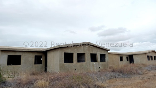 Imagen 2 de 7 de Casa En Gris En Venta En Sector Los Perozos, Coro # 22-16674 04146954944