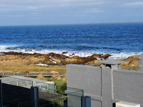 Apartamento En Venta, Montoya, 3 Dormitorios- Ref: 73