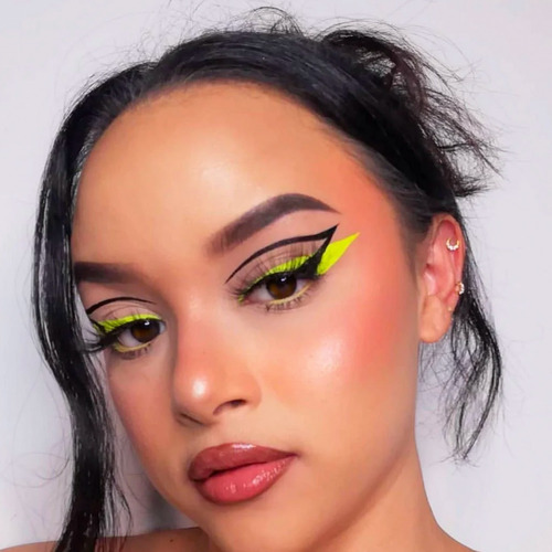 Lápiz Delineador De Ojos Líquido Waterproof Kara Beauty Color Negro Efecto Mate