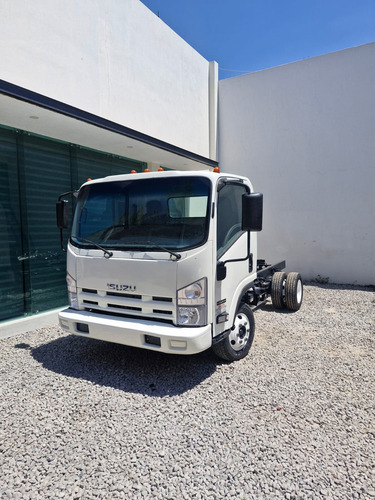 Isuzu Elf 400 Modelo 2013