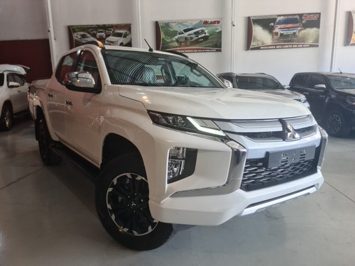 Mitsubishi L200 Triton 2.4 16V TURBO DIESEL SPORT HPE CD 4P 4X4 AUTOMÁTICO