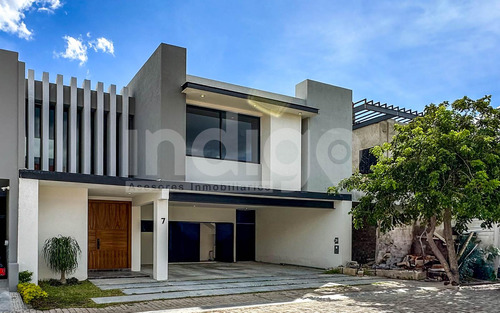 Casa En Venta En Mérida En Privada Soluna, Temozón Norte