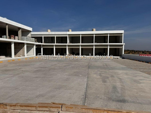 Local Comercial De 38 Metros - El Mirador, Renta | Ml