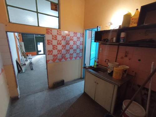 Mportante Local Comercial Con Vivienda De 48m2 A La Venta En Villa Urquiza