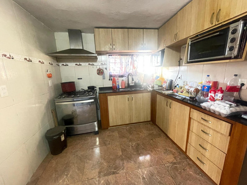 Venta Casa 4 Dormitorios Amplio Terreno Y Jacuzzi En Colon