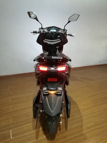 Imagen 6 de 25 de Moto Electrica Scooter Leo Sunra 2022 0 Km No Spy No Lucky