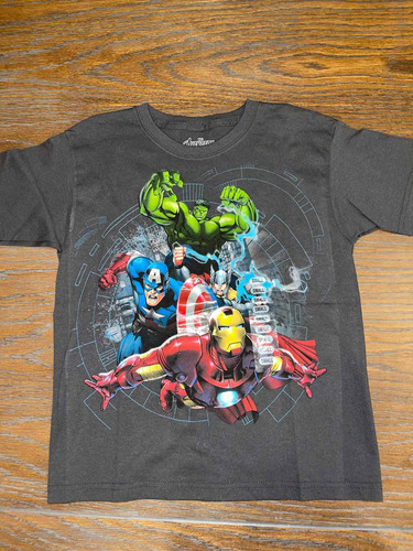 Remera Algodon Gris Advengers Talle Small 6/7 Años Marvel