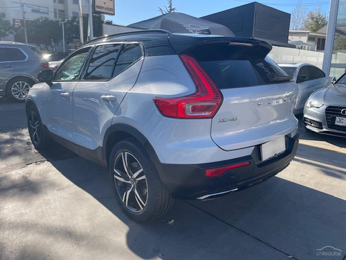 Volvo XC40 T5 R-design Plus