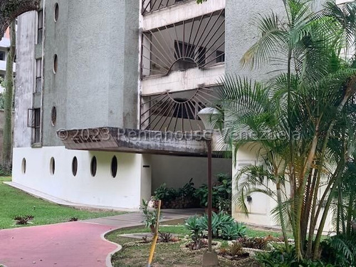 148m2, Venta Apartamento En La Boyera, Cocina Ferrara, Jacuzzi, Filtro Agua, Piscina,cancha Tenis,  Básquetbol, Jardines Muy Amplios, 3 Puestos Est., Mls#24-10668