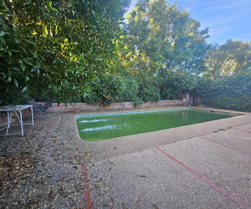 Broker Almendros Espectacular 5d-4b-sala Estar - Piscina