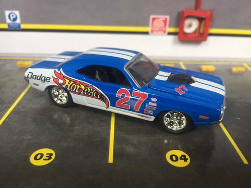 Dodge Challenger R/t Hot Wheels Premium 100% Mattel Collecti